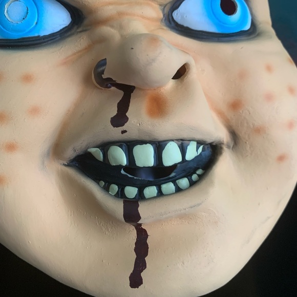 "Hi, I'm Chucky, your friend till the end" - Picture 5 of 8